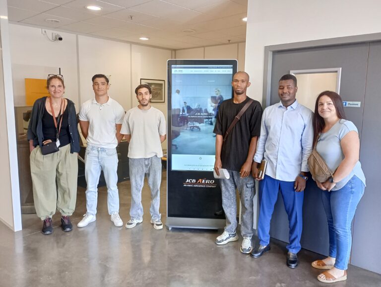 Mission Locale - Visite d'entreprise - JCB AERO